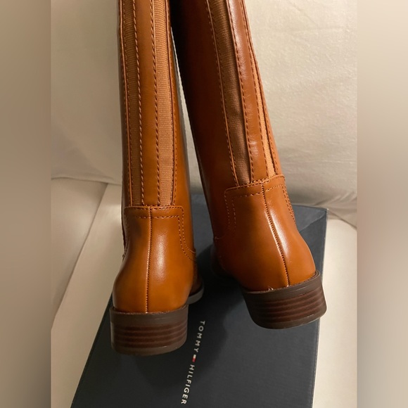 NIB Tommy Hilfiger Imina Almond Toe Knee High Boots Size 5.5 - Picture 13 of 16